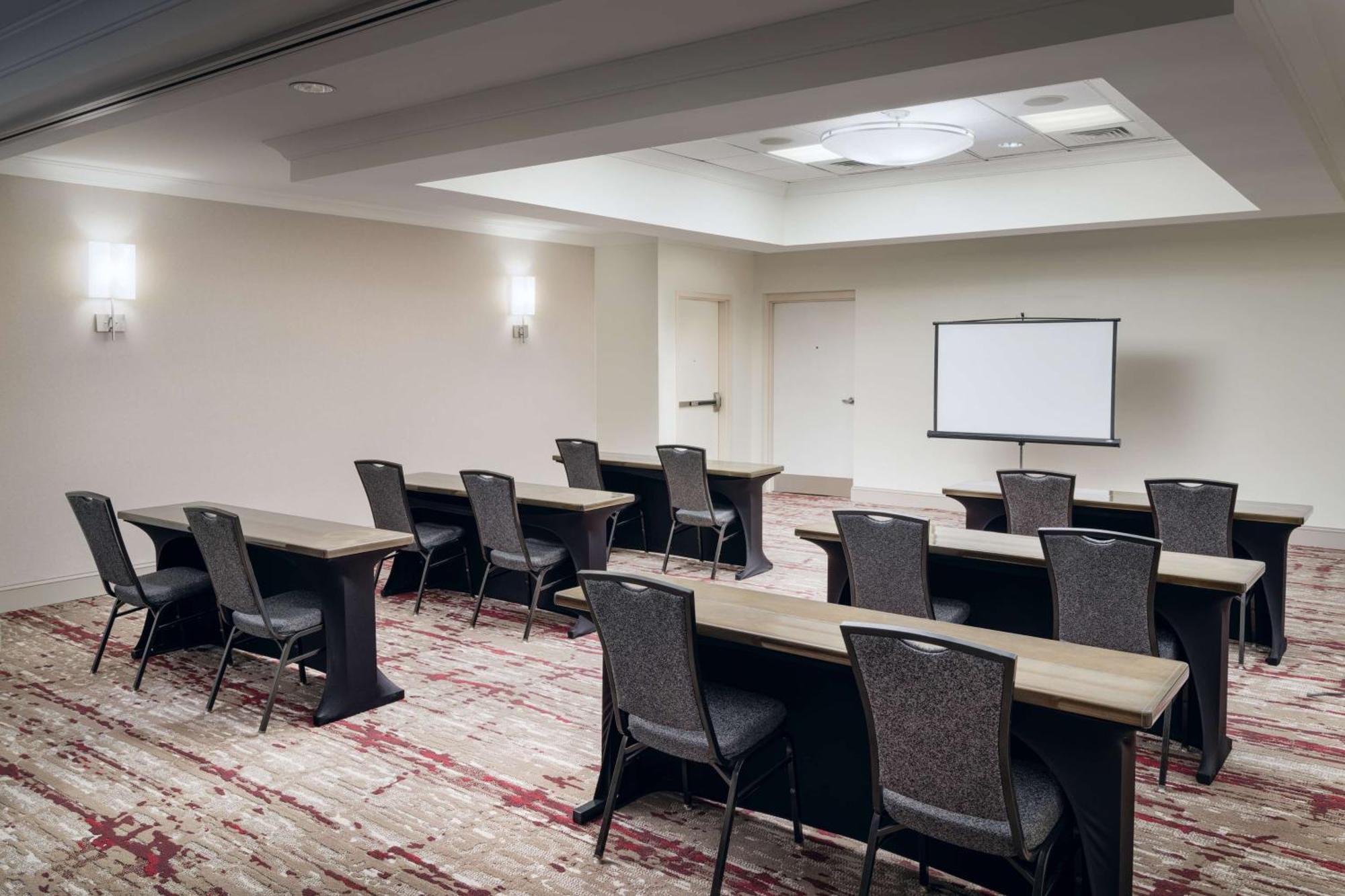 Hilton Garden Inn Huntsville South/Redstone Arsenal Exterior photo